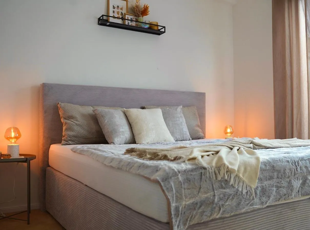 Apartment *Top Apartment* Beliebte Lage* In Duesseldorf